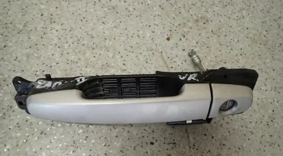 Toyota Yaris Sliding door exterior handle 