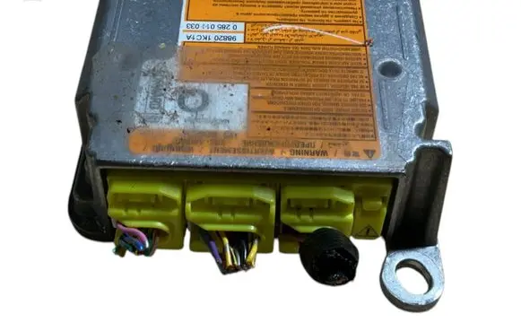 Nissan Juke I F15 Airbag control unit/module 988201KC1A 0285011033