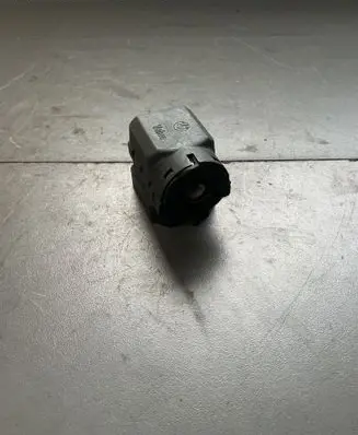 BMW 3 E46 Ignition lock contact 6901961