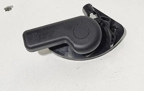 Ford Focus Engine bonnet (hood) release handle AM5116B626A