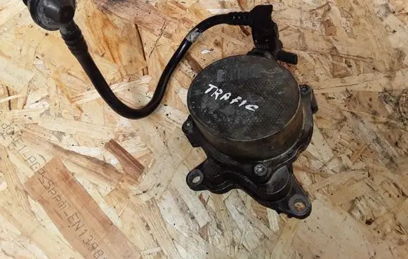 Renault Trafic II (X83) Vacuum pump 146502570R