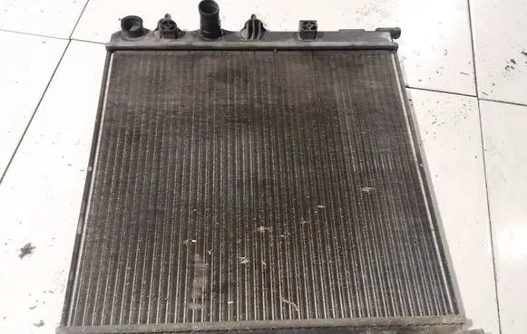 Coolant radiator