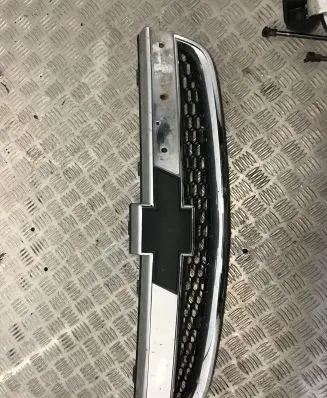 Chevrolet Captiva Front grill