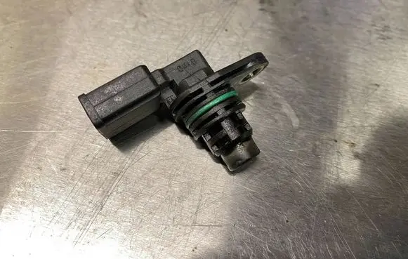Volkswagen Caddy Camshaft position sensor 030907601E