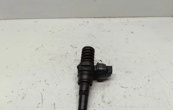 Ford Galaxy Fuel injector 038130073BA