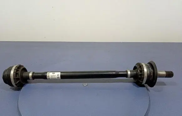 BMW M3 F80 Rear driveshaft 8666073