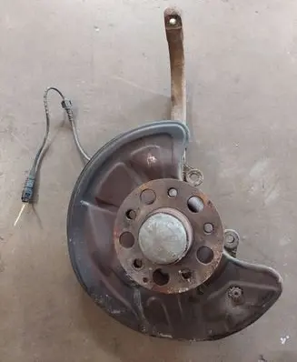 Mercedes-Benz E W211 Front wheel hub spindle knuckle