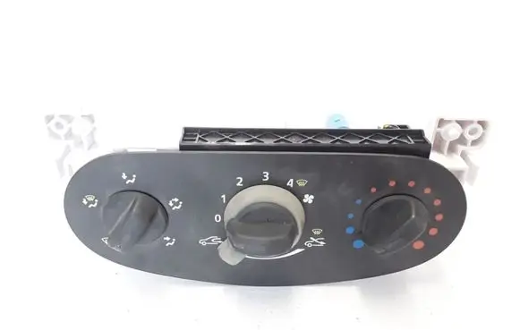 Dacia Duster Air conditioner control unit module T1001640A