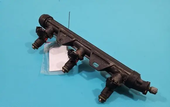 Skoda Fabia Mk2 (5J) Fuel injector 03E133320A IMPRK1380648