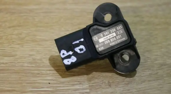 Audi A3 S3 8P Air pressure sensor 06B906051