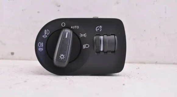Audi Q3 8U Light switch 8X1941531AH