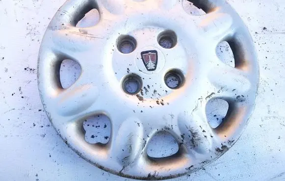 Rover 620 R15 wheel hub/cap/trim bourbon6398