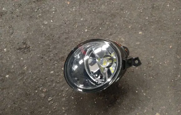 Volkswagen Golf V Front fog light 30892100R