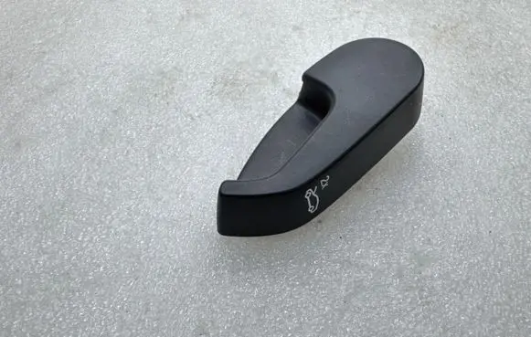 BMW 3 G20 G21 Engine bonnet (hood) release handle 7938323 1S2SSS4S5S 17949110