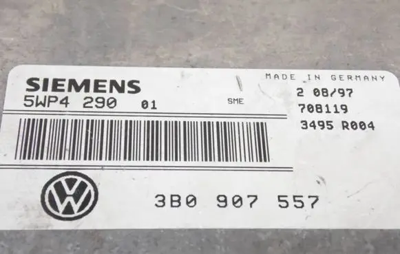 Volkswagen PASSAT B5.5 Engine control unit/module 3B0907557 708119 5WP429001