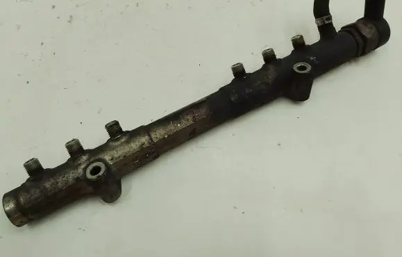 Volvo S60 Fuel main line pipe 30757146 0445215023