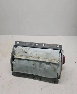 Passenger airbag