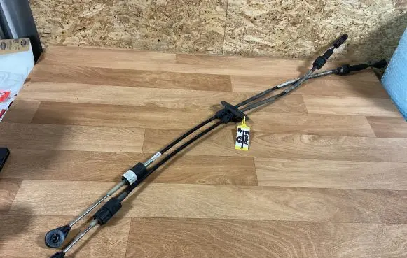 Ford Focus Gear shift cable linkage 4M5R7E395HB 8V012V