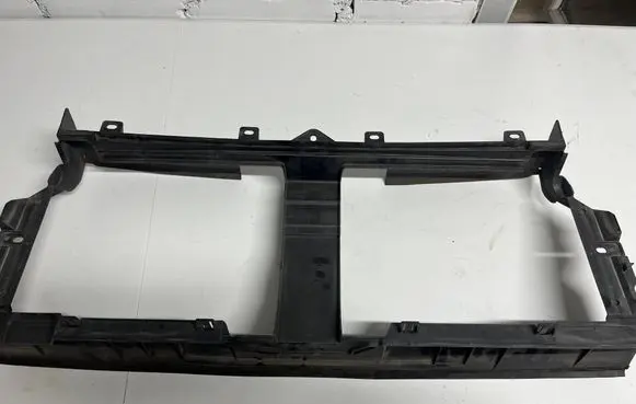 Ford Bronco Intercooler air guide/duct channel M1PB8312B M1PB8312