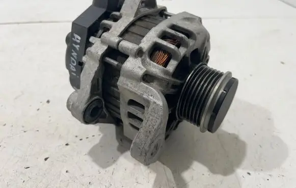 Hyundai i10 Generator/alternator 3730004635 2619299 135V90A