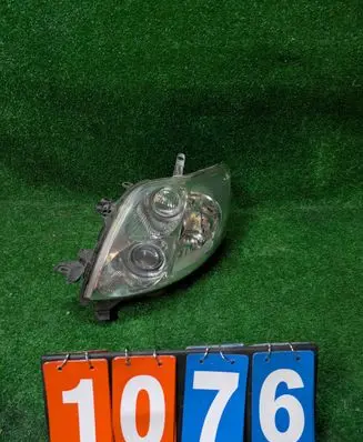 Toyota Auris 150 Headlight/headlamp 