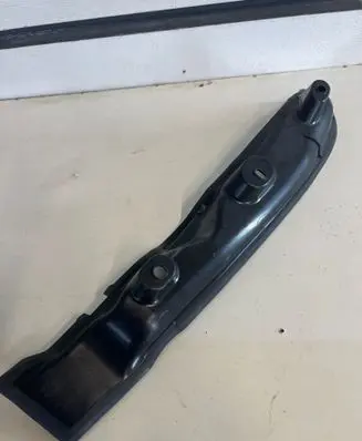 Volvo XC60 Fender end trim 32338466