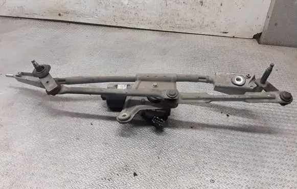Volvo V70 Front wiper linkage and motor 404775 8648343