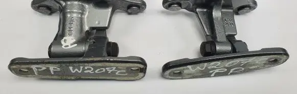 Mercedes-Benz E C207 W207 Front door hinge set 