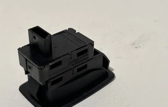 BMW 1 E81 E87 Electric window control switch 6945874 0419A 15939900