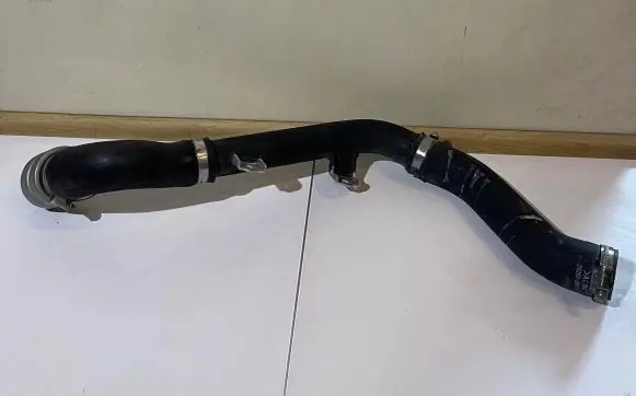 KIA Ceed Intercooler hose/pipe 28253-2B700
