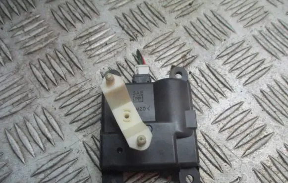 Nissan Almera N16 A/C air flow flap actuator/motor 3C27030840