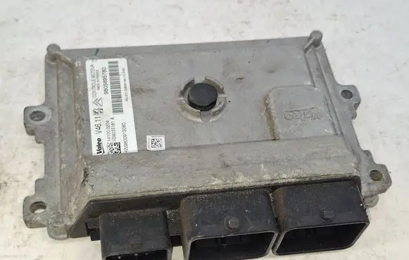 Peugeot 208 I Engine control unit/module 9805895780 141000204 V29035181A