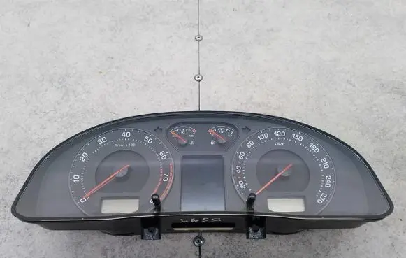 Skoda Superb B5 (3U) Speedometer (instrument cluster) 3U0920840C