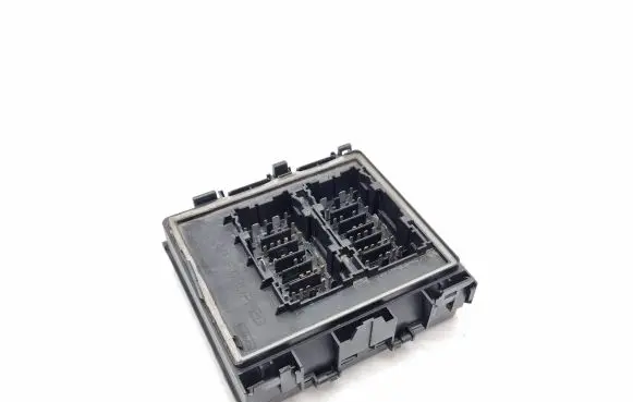 Ford Kuga III Fuse module MX6T14D068EJA MX6T14D068 8642467578