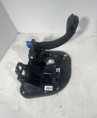 Iveco Daily 6th gen Brake pedal 5801492034 258DA100