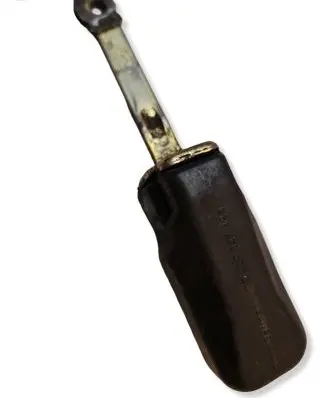 Volkswagen PASSAT B3 Front door check strap stopper 357837249 1H0837323