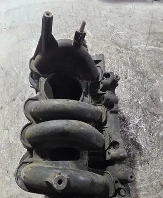 Dacia Logan I Intake manifold 7700273860