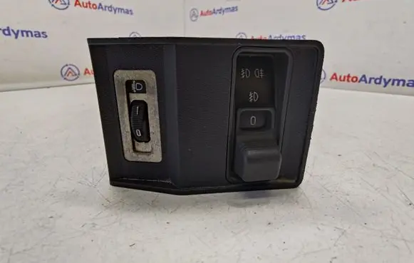 Fog light switch