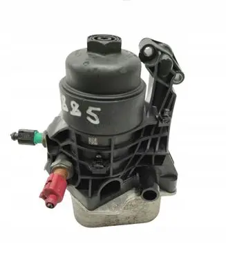Volkswagen PASSAT B8 Oil filter mounting bracket 