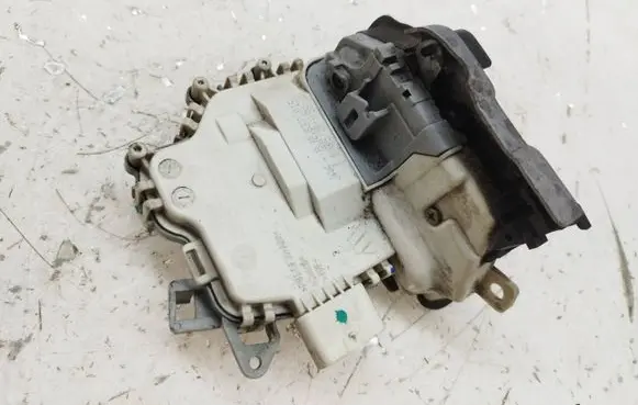 Front door lock
