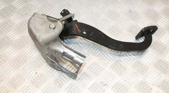 Hyundai i30 Brake pedal 32800A5900