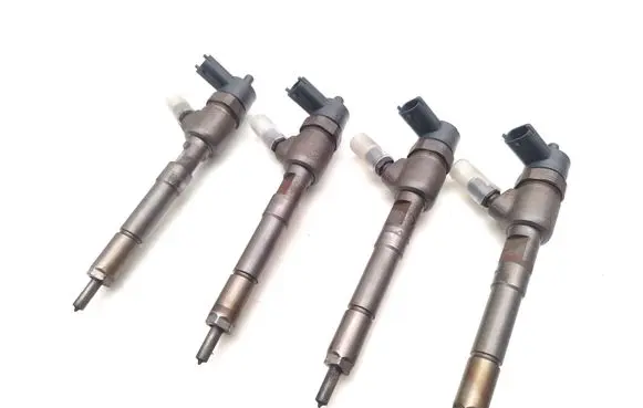 Fiat Doblo Fuel injectors set 0445110351