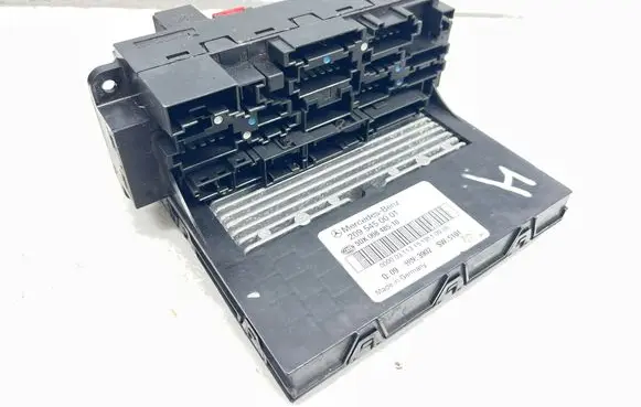 Mercedes-Benz C W203 Fuse module 2095450001 5DK00848510