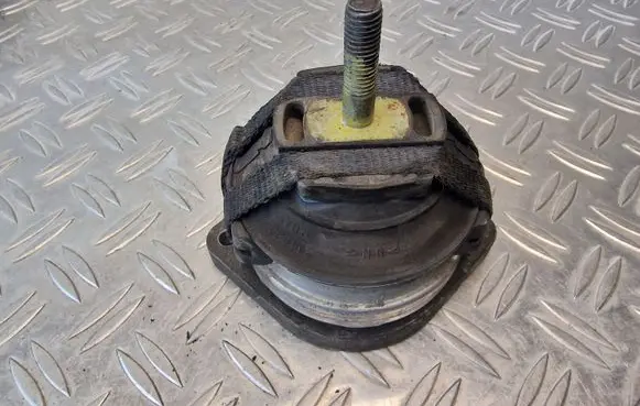 Audi A8 S8 D2 4D Gearbox mount 4D0399151B