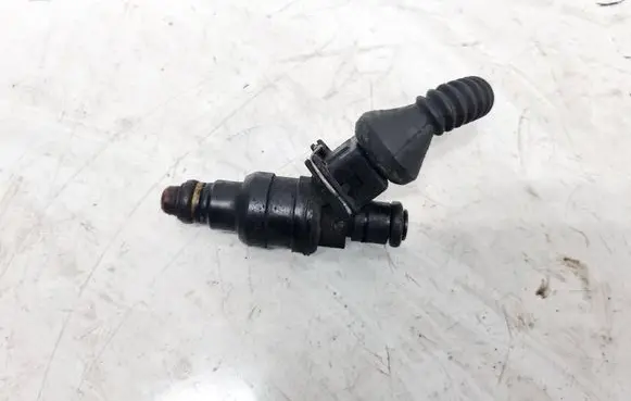 Audi A4 S4 B5 8D Fuel injector 058133551A 0280150444