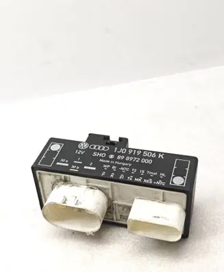 Volkswagen Golf IV Coolant fan relay 1J0919506K 898972000