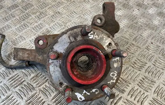 Hyundai Santa Fe Front wheel hub spindle knuckle