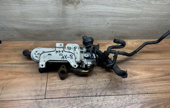 Skoda Octavia Mk2 (1Z) EGR valve cooler 038131513Ad
