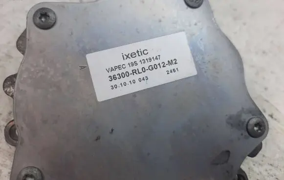 Vacuum pump