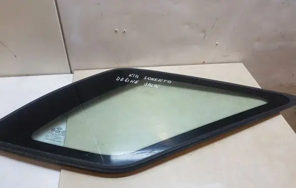 KIA Sorento Rear side window